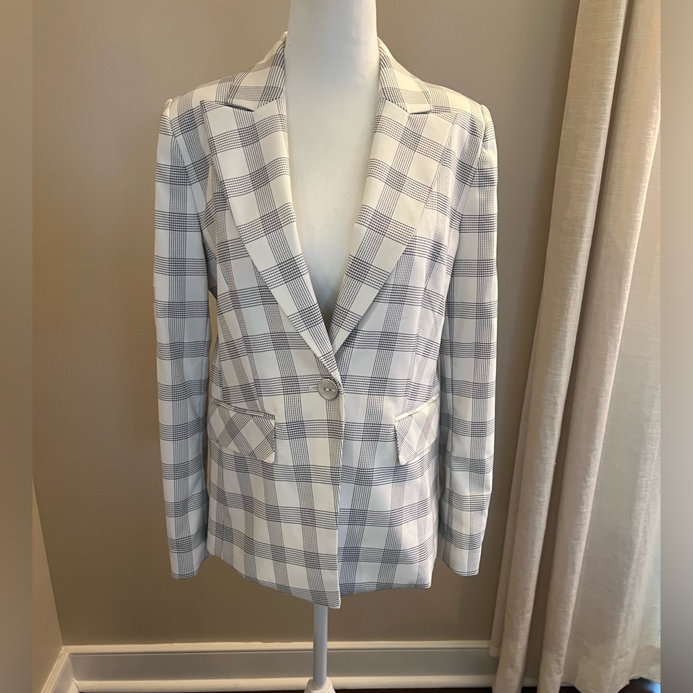 NWT! Elie Tahari Black and White Plaid Blazer